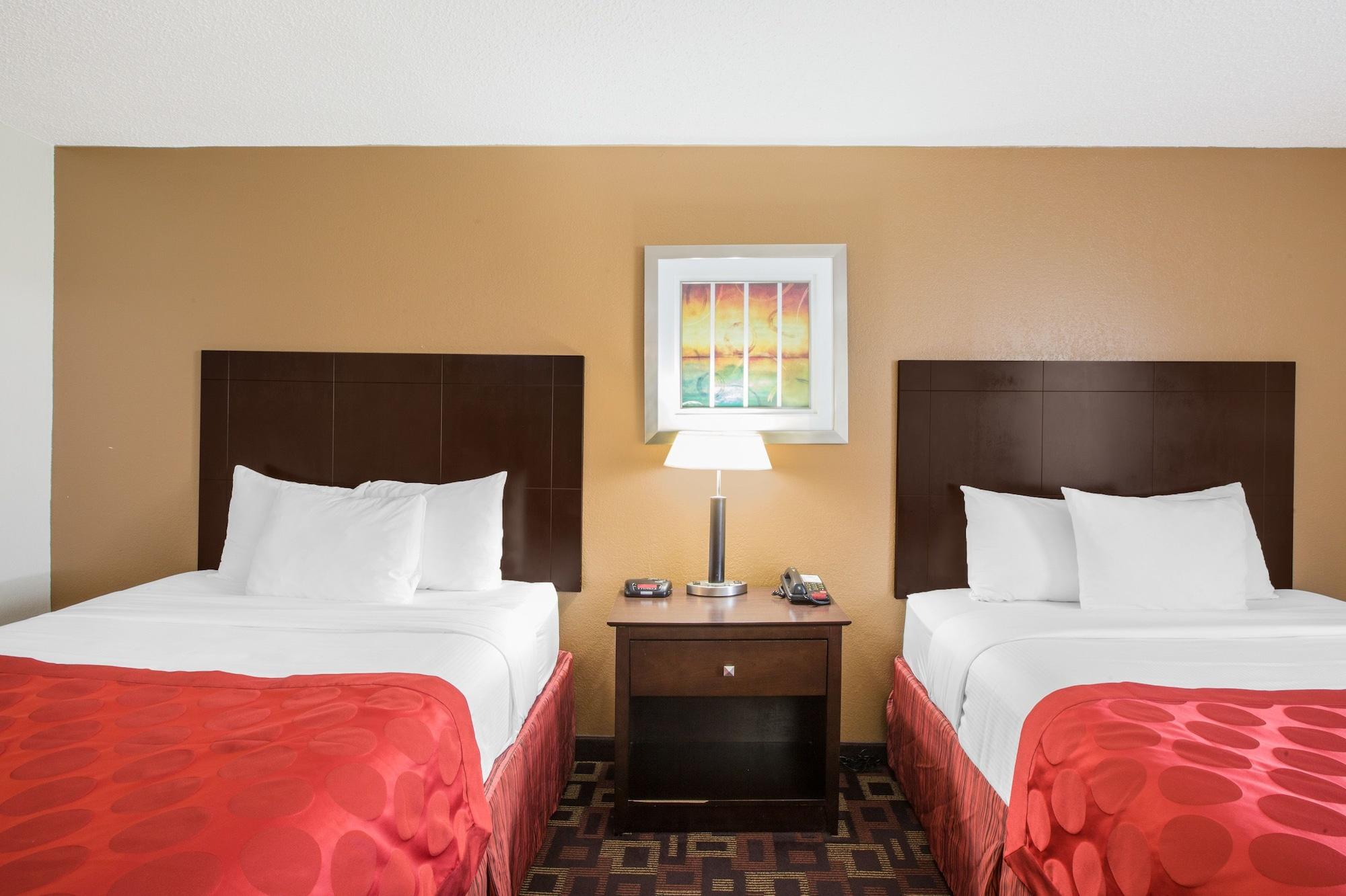 Sky Tree Hotels Tulsa Exterior photo