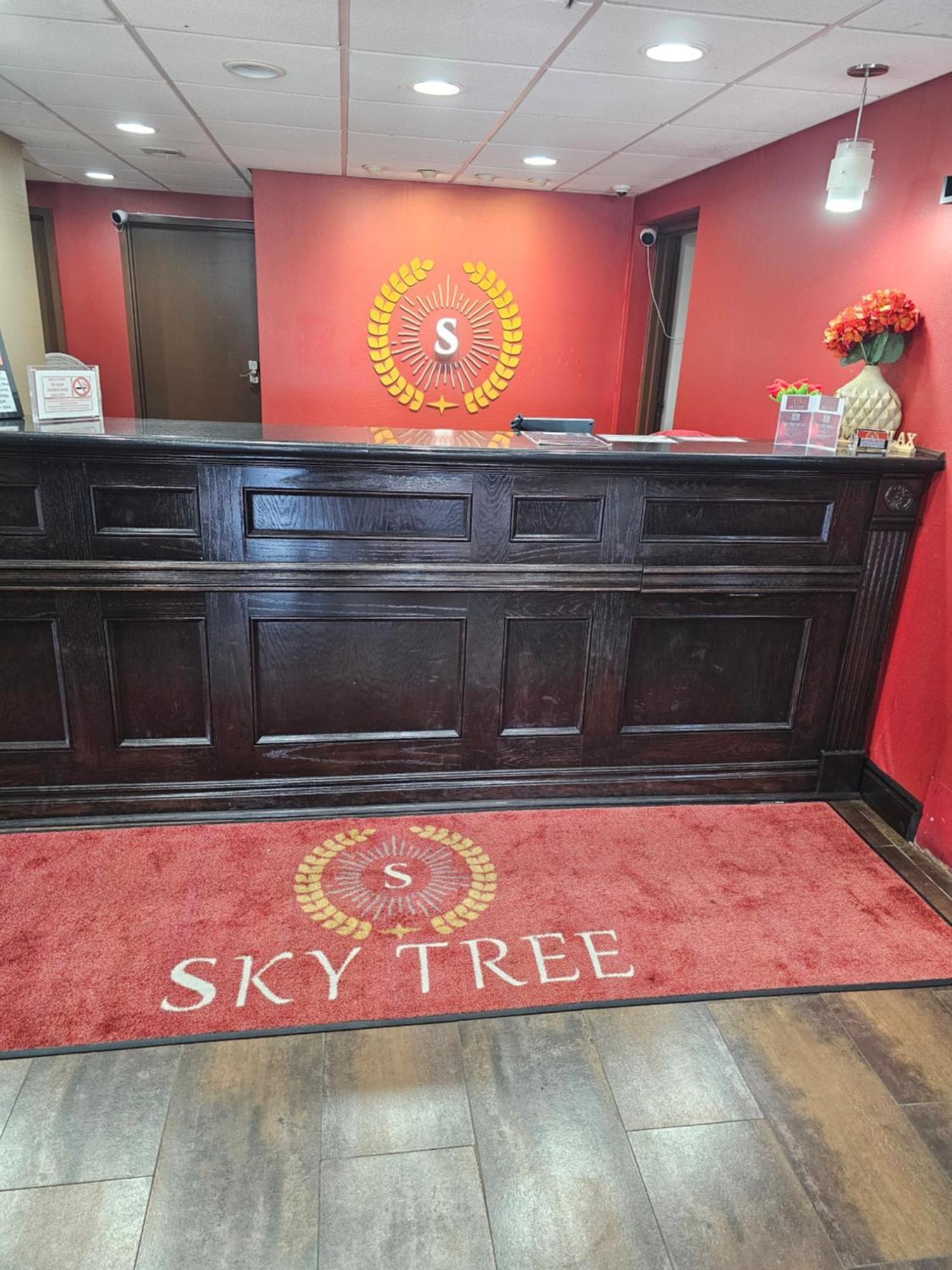 Sky Tree Hotels Tulsa Exterior photo